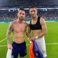 Héctor Castellanos revela la charla con Messi y cómo intercambió camiseta con él