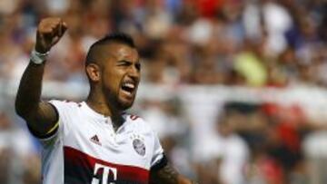 Arturo Vidal celebra su primer gol con Bayern Munich.