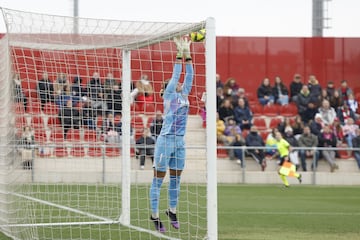 05/01/25 
PARTIDO FUTBOL FEMENINO PRIMERA DIVISION LIGA F
ATLETICO DE MADRID FEMENINO - REAL MADRID FEMENINO

MISA