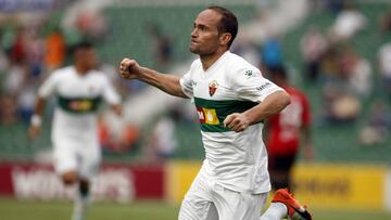 Nino celebra un gol.