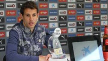 Christian Stuani en rueda de prensa