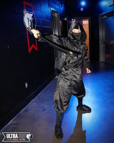 El disfraz de Wemby, entre los más terroríficos de la noche de Halloween en la NBA