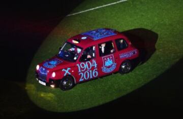 West Ham celebrations after the last game at the Boleyn Ground