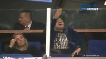 Maradona polémico hasta en el tenis: atento al gesto que hizo