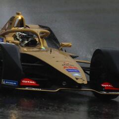 Los Michelin de la Fórmula E se estrenan sobre asfalto mojado