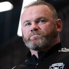 Wayne Rooney se plantea un combate de boxeo en Old Trafford