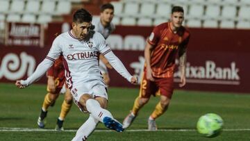 Rub¨¦n Alb¨¦s recupera a Fuster para el Tartiere