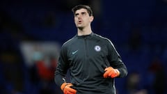 Real Madrid target Courtois tells Sarri he wants to leave - report