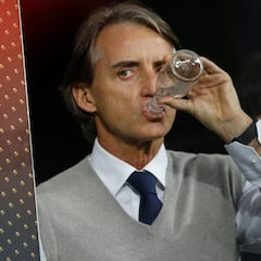Mancini negocia con Costacurta para ser seleccionador italiano