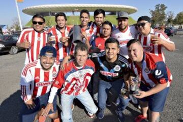 El color del Clásico Nacional; gran ambiente en Zapopan