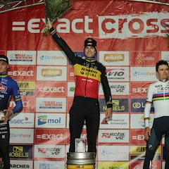 Van Aert se impone con el ‘big three’ en el podio