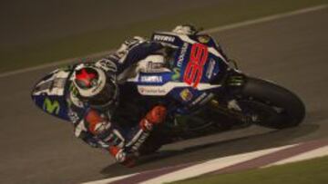Lorenzo con la Yamaha en Qatar.