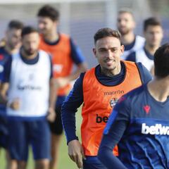 Roger y Gerard, duelo por el pichichi nacional en La Cerámica