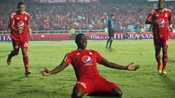 Cristian Martínez Borja, delantero colombiano.