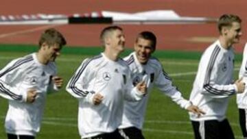 <b>OPTIMISMO. </b>La selección germana en uno de sus entrenamientos en Sudáfrica.