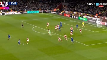 Te estrenas en Premier con 16 años marcando un gol desde 70 metros: alucinen con el niño maravilla del Arsenal