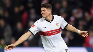 FREIBURG IM BREISGAU, GERMANY - MARCH 16: Mario Gomez of Stuttgart celebrates his team's first goal during the Bundesliga match between Sport-Club Freiburg and VfB Stuttgart at Schwarzwald-Stadion on March 16, 2018 in Freiburg im Breisgau, Germany.