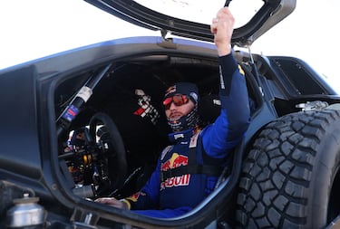 Mitch Guthrie y Kellon Walch, de Ford Racing, antes del inicio de la novena etapa.