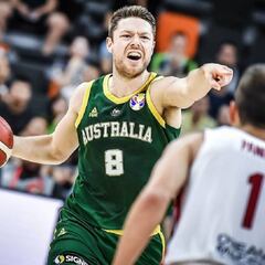 Australia también se estrena asustando: Dellavedova lidera