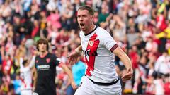 Lejeune celebra su gol, el empate del Rayo.