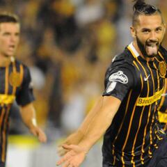 "Si Pizzi me llama hoy, Larrondo no está para jugar la Copa"