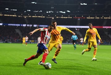 Ángel Correa y Clement Lenglet.