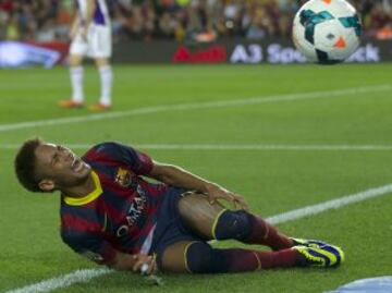 Barcelona-Valladolid. Neymar se queja de una entrada.