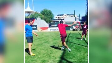 Así da gusto: Augusto vuelve de vacaciones al Cerro bailando