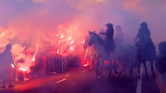 La tensa cronología del derbi madrileño: cánticos, audios de VAR y las imágenes del bochorno