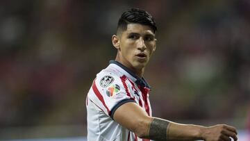 Alan Pulido, Chivas