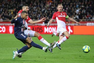 Kylian Mbappé scores against Monaco.
