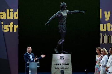 La nueva escultura de Johan Cruyff.