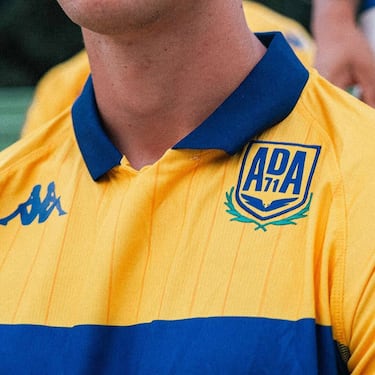 The Athletic, medio deportivo que pertenece a The New York Times (diario estadounidense con sede en la ciudad de Nueva York), ha elegido la camiseta de la primera equipación de la A.D. Alcorcón como la mejor de la temporada. El medio la describió como: "Una belleza, una maravilla, una gloriosa equipación de fútbol".