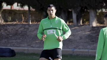 Diego González y Marcone viajan con el Elche a Sevilla