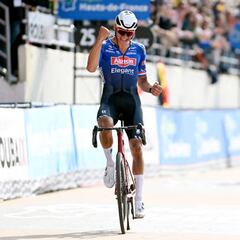 Monumental Van der Poel