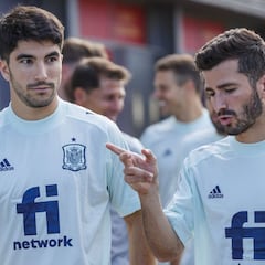 El próximo reto del Valencia es renovar a Gayà y Carlos Soler