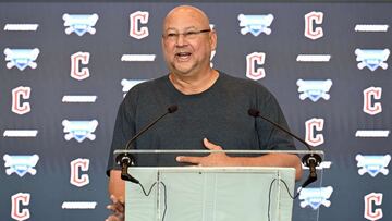 El manager de 62 años informó que dejará la caseta de Progressive Field por el resto de la campaña para enfocarse en sus problemas de salud.