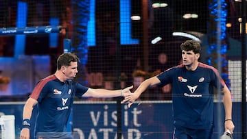 Paquito Navarro y Arturo Coello, durante un partido con España en el Mundial de Pádel de Doha (Qatar)