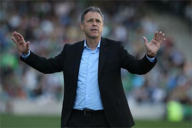 Caparrós motivó con un cuchillo entre los dientes