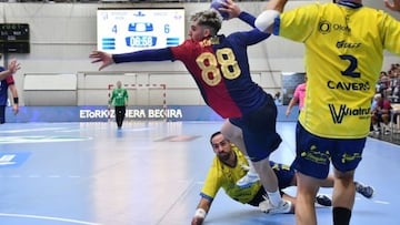 Petar Cikusa en uno de sus goles.