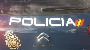 Rescatan a un niño de seis años de la barandilla de un cuarto piso en Valencia