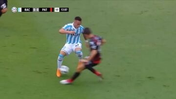Lautaro Martínez with a nutmeg so fast you'll have to watch twice