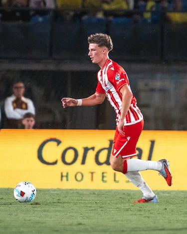 El Virus FIFA golpea al Almería con cuatro ausencias ante el Zaragoza