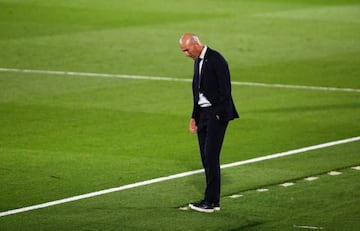 Soccer Football - La Liga Santander - Real Madrid v Getafe - Alfredo Di Stefano Stadium, Madrid, Spain - July 2, 2020 Real Madrid coach Zinedine Zidane, as play resumes behind closed doors following the outbreak of the coronavirus disease (COVID-19) REUTE