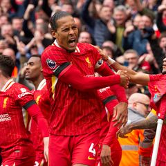 Locura Van Dijk en Anfield