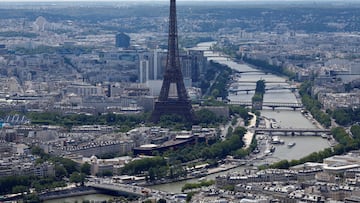 An aerial view shows the Eiffel Tower, the Seine River and the Paris skyline ahead of the Paris 2024 Olympics and Paralympics Games, in Paris, France, July 10, 2024. REUTERS/Gonzalo Fuentes