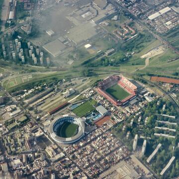 Es el primer estadio en la historia de Argentina. La casa de Atlético Independiente. Tiene una capacidad de 52 mil 364 espectadores.