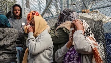 Refugiados e inmigrantes en el campo de refugiados de Moria, Lesbos. (Manolis Lagoutaris / AFP)