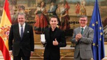 Jorge Lorenzo recibe la Medalla de Oro al Mérito Deportivo