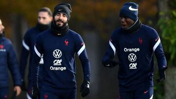 Benzema y Zouma, durante un entrenamiento de Francia.